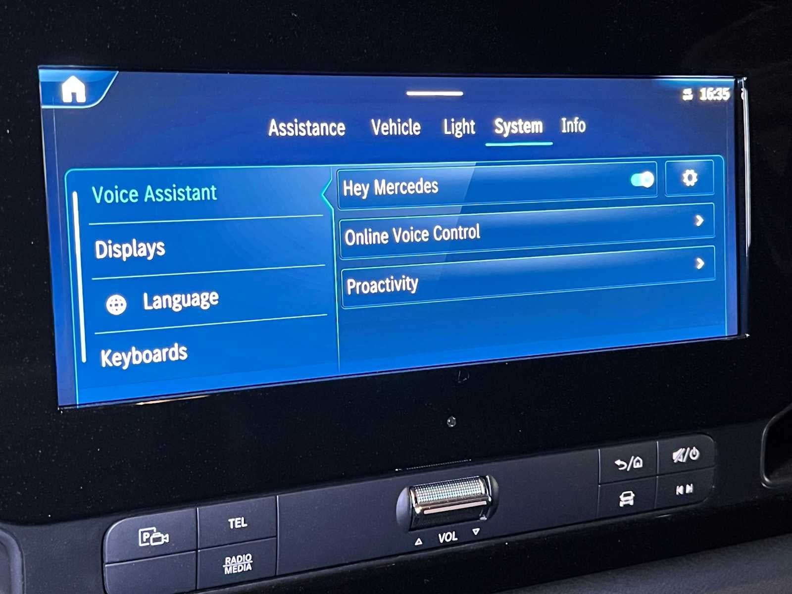 2025 Mercedes-Benz Sprinter Cargo Van 2500 Standard Roof I4 Diesel HO 144 AWD