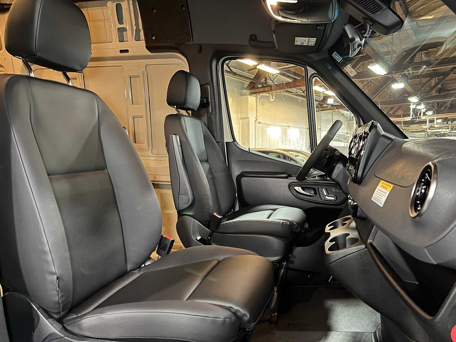 2026 Mercedes-Benz Sprinter 2500 Standard Roof I4 Diesel HO 144 AWD