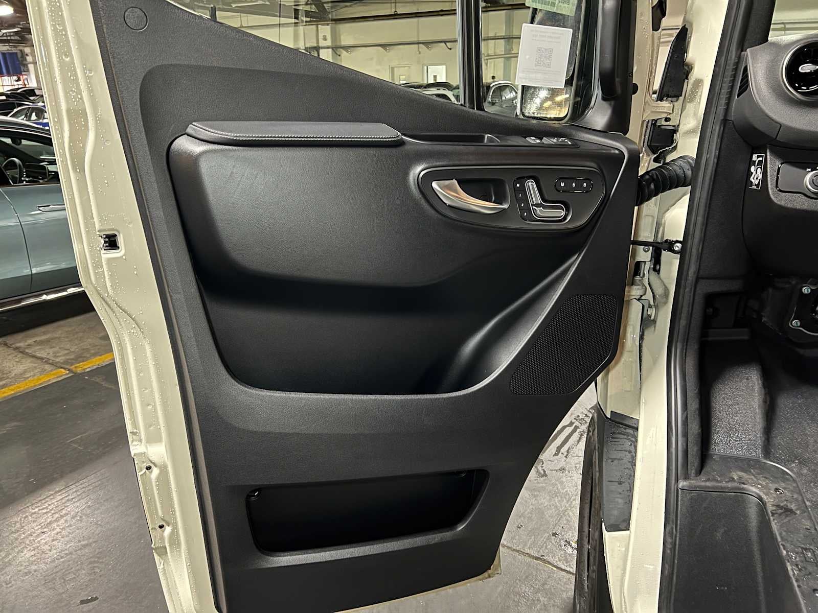 2026 Mercedes-Benz Sprinter 2500 Standard Roof I4 Diesel HO 144 AWD