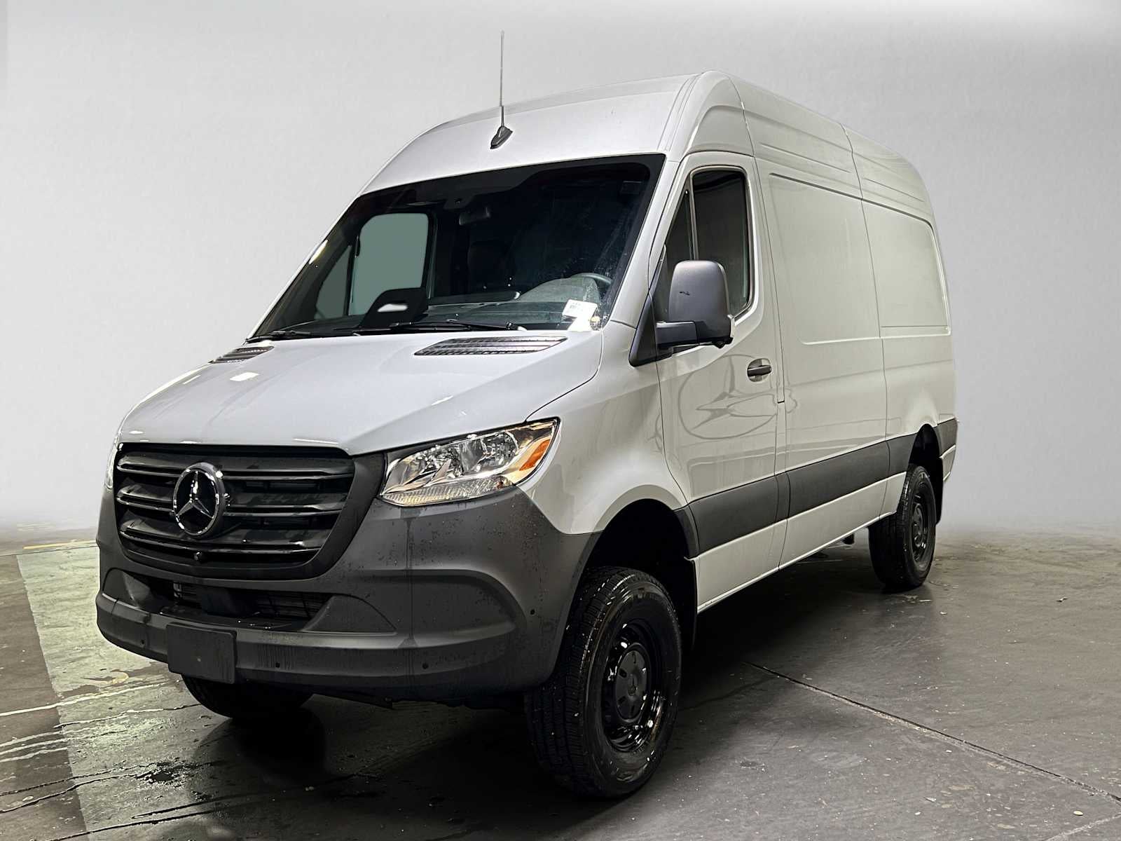 2025 Mercedes-Benz Sprinter Cargo Van 2500 Standard Roof I4 Diesel HO 144 AWD