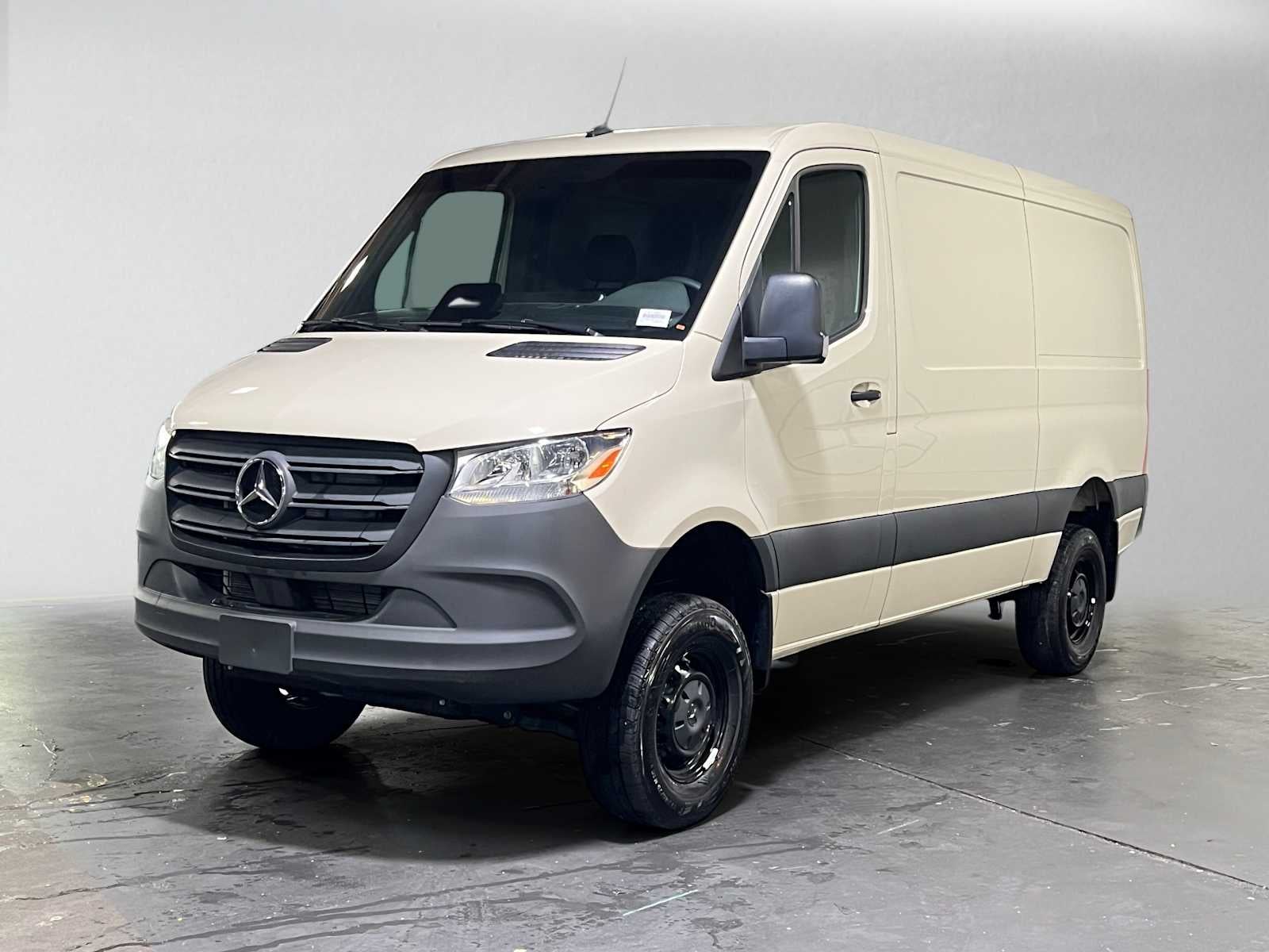 2025 Mercedes-Benz Sprinter Cargo Van 2500 Standard Roof I4 Diesel HO 144 AWD