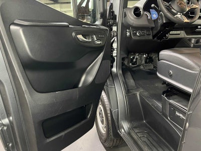 2026 Mercedes-Benz Sprinter 2500 Standard Roof I4 Diesel HO 144 AWD