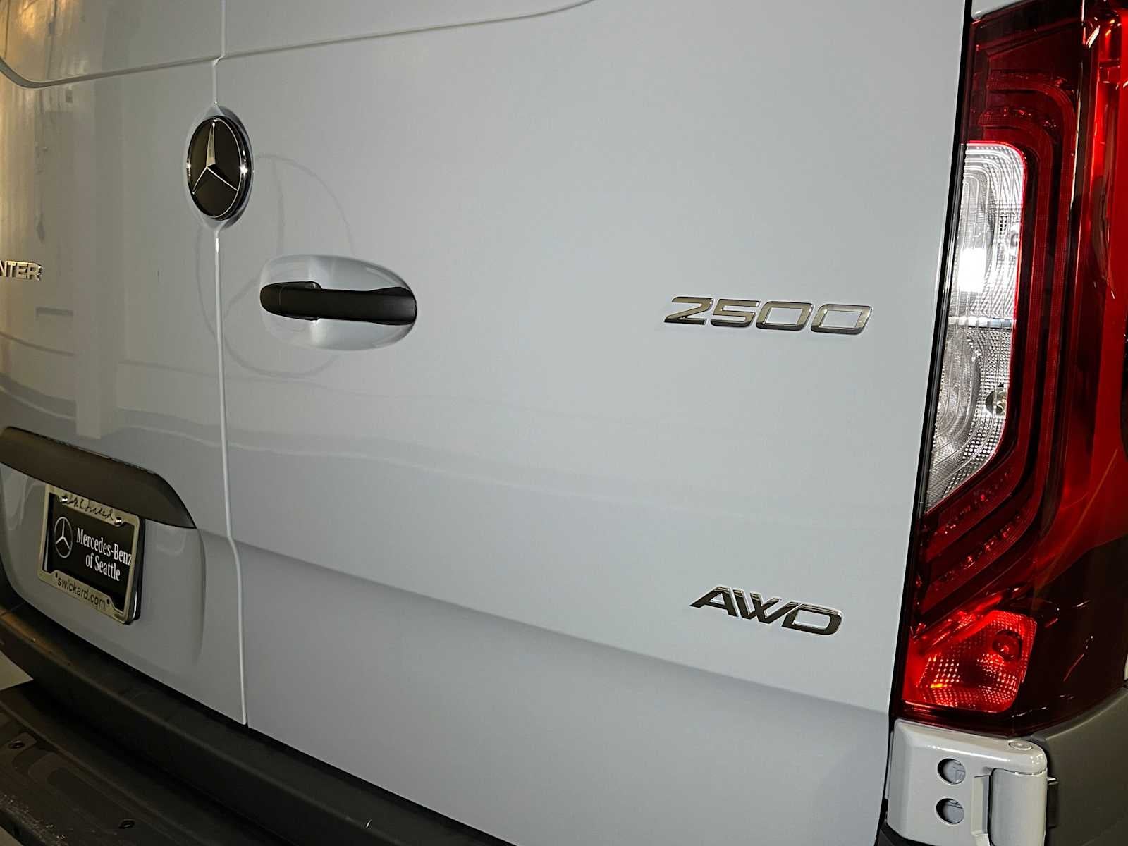 2026 Mercedes-Benz Sprinter 2500 Standard Roof I4 Diesel HO 144 AWD