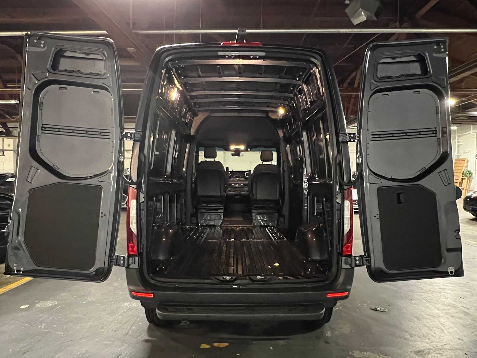 2026 Mercedes-Benz Sprinter 2500 Standard Roof I4 Diesel HO 144 AWD