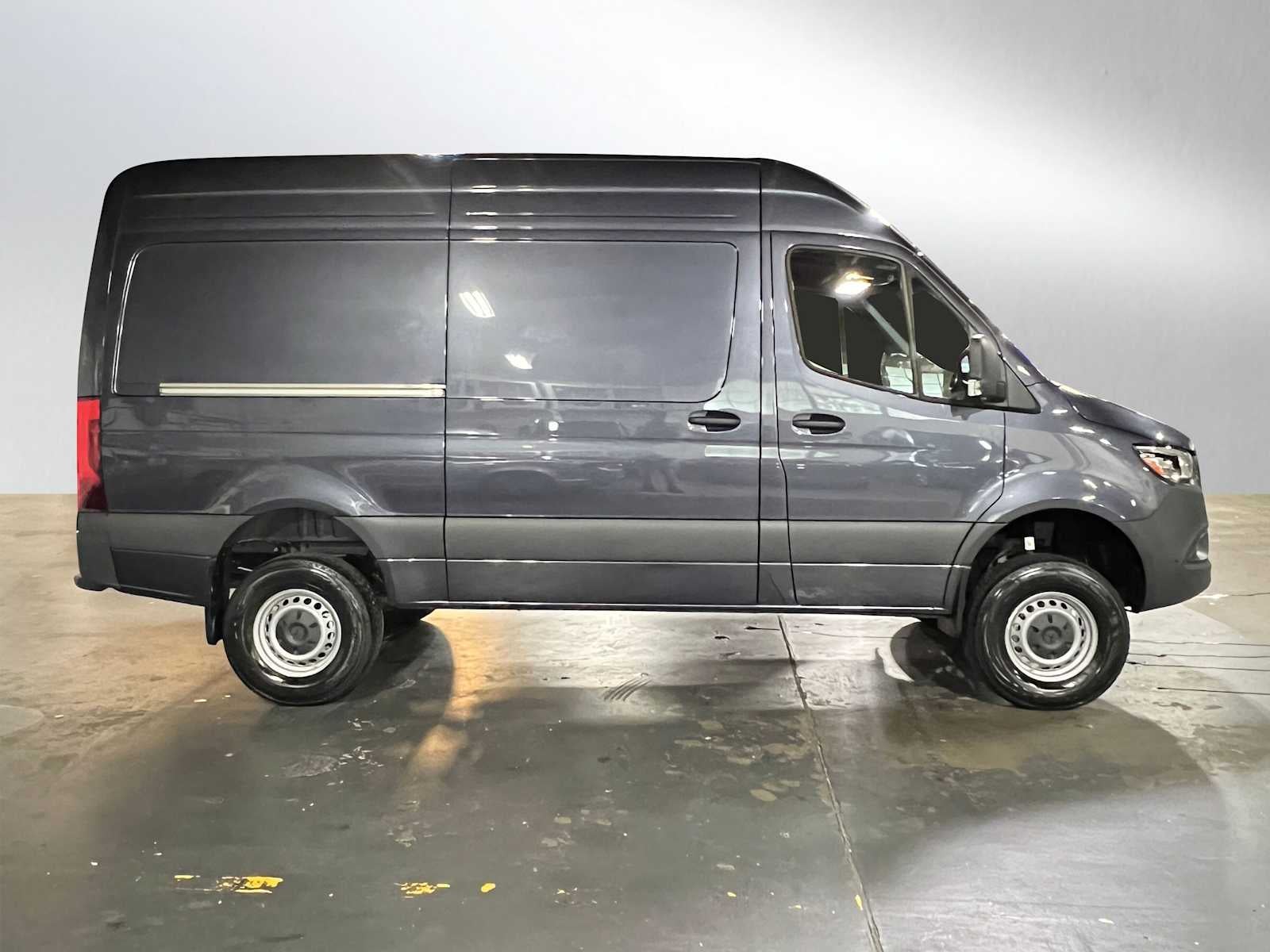 2026 Mercedes-Benz Sprinter 2500 Standard Roof I4 Diesel HO 144 AWD