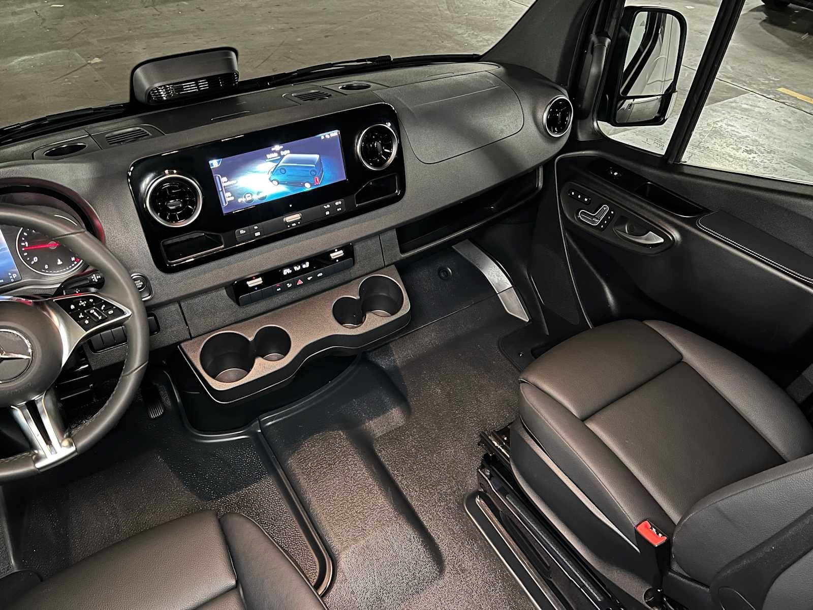 2026 Mercedes-Benz Sprinter 2500 Standard Roof I4 Diesel HO 144 AWD