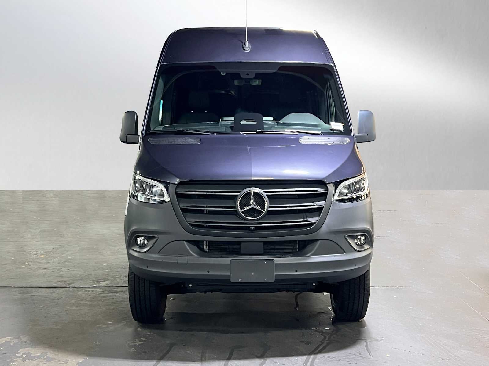 2026 Mercedes-Benz Sprinter 2500 Standard Roof I4 Diesel HO 144 AWD