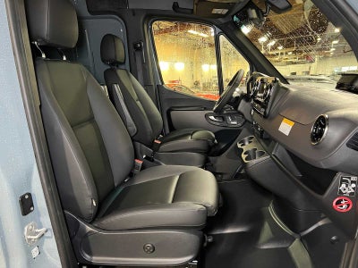 2026 Mercedes-Benz Sprinter 2500 Standard Roof I4 Diesel HO 144 AWD