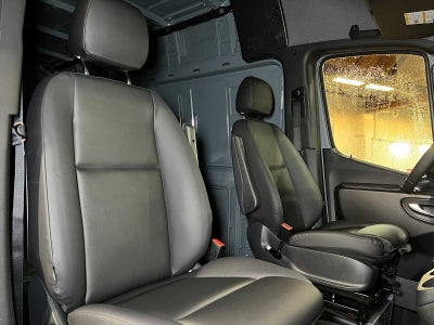 2026 Mercedes-Benz Sprinter 2500 Standard Roof I4 Diesel HO 144 AWD