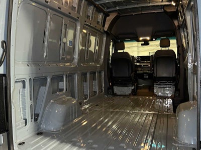 2026 Mercedes-Benz Sprinter 2500 Standard Roof I4 Diesel HO 144 AWD