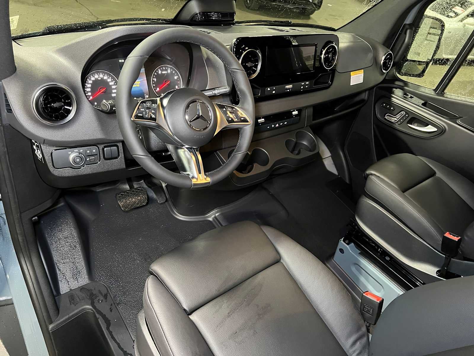 2026 Mercedes-Benz Sprinter 2500 Standard Roof I4 Diesel HO 144 AWD