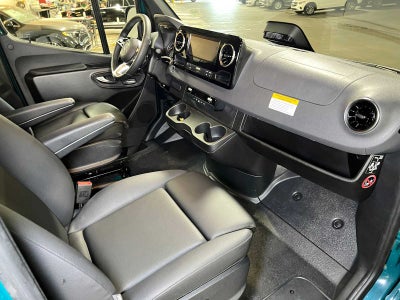 2026 Mercedes-Benz Sprinter 2500 Standard Roof I4 Diesel HO 144 AWD