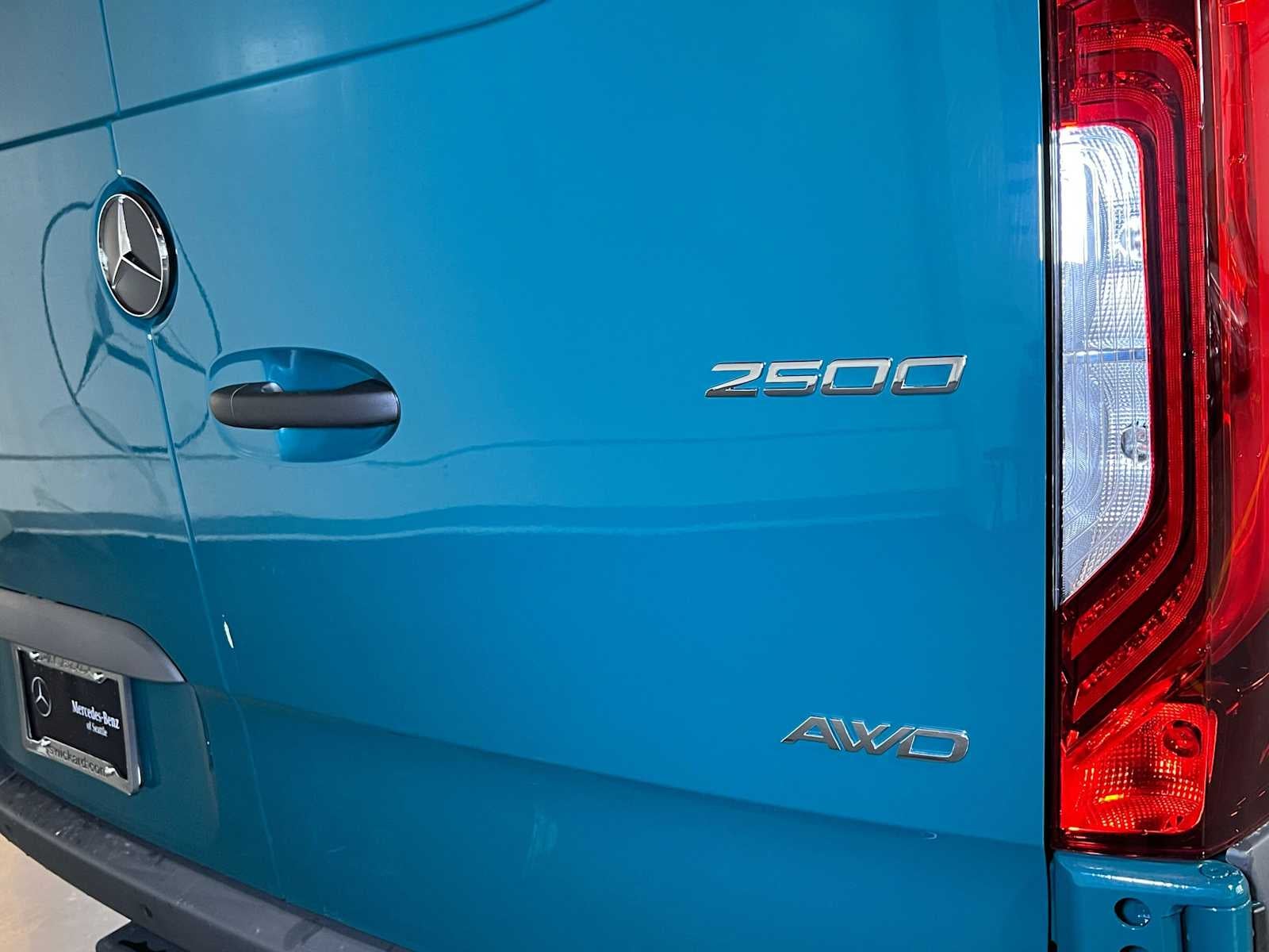 2026 Mercedes-Benz Sprinter 2500 Standard Roof I4 Diesel HO 144 AWD