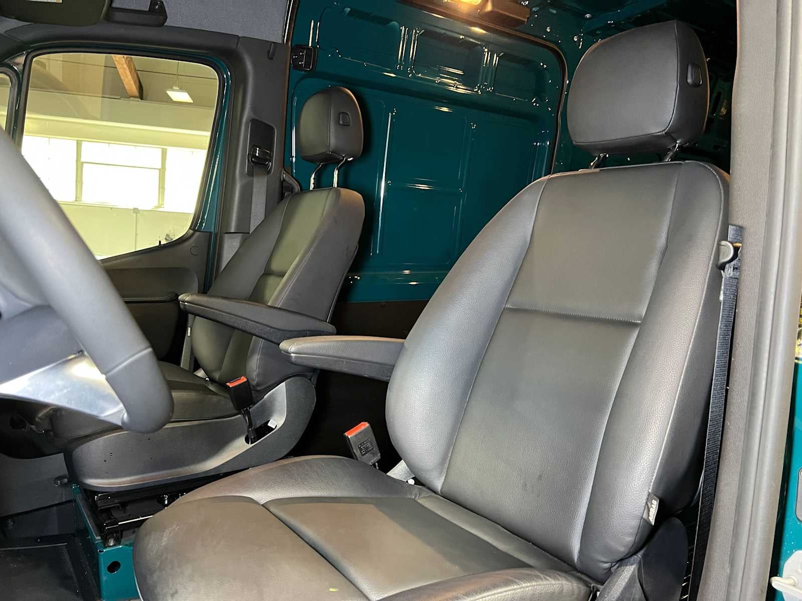 2026 Mercedes-Benz Sprinter 2500 Standard Roof I4 Diesel HO 144 AWD