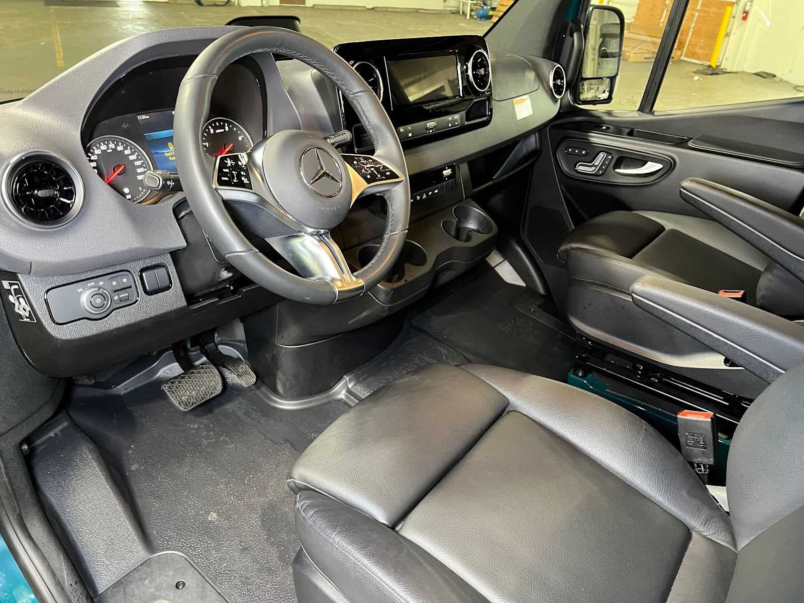 2026 Mercedes-Benz Sprinter 2500 Standard Roof I4 Diesel HO 144 AWD