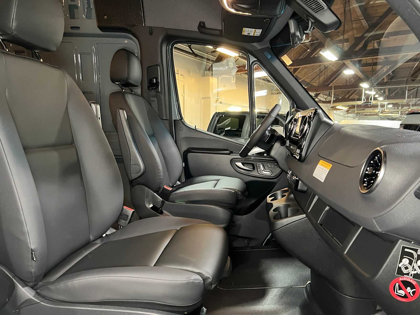 2026 Mercedes-Benz Sprinter 2500 Standard Roof I4 Diesel HO 144 AWD