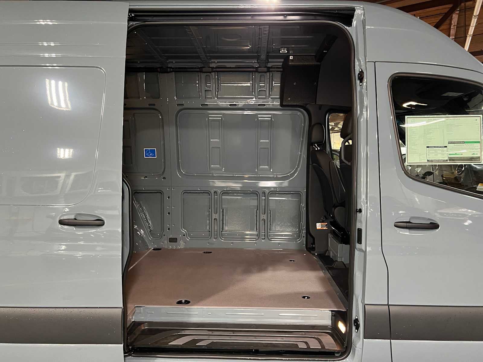 2026 Mercedes-Benz Sprinter 2500 Standard Roof I4 Diesel HO 144 AWD