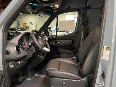 2026 Mercedes-Benz Sprinter 2500 Standard Roof I4 Diesel HO 144 AWD