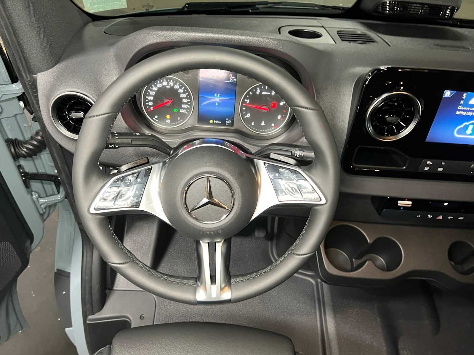 2026 Mercedes-Benz Sprinter 2500 Standard Roof I4 Diesel HO 144 AWD