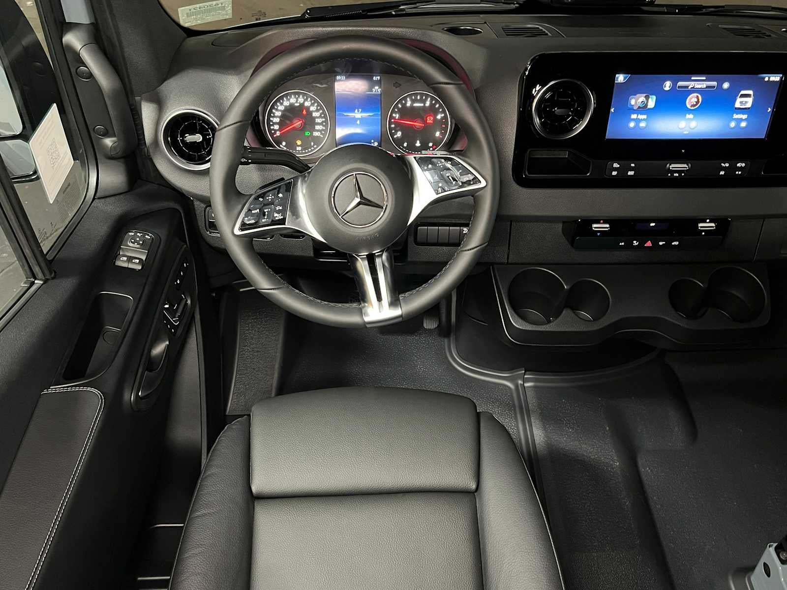 2026 Mercedes-Benz Sprinter 2500 Standard Roof I4 Diesel HO 144 AWD
