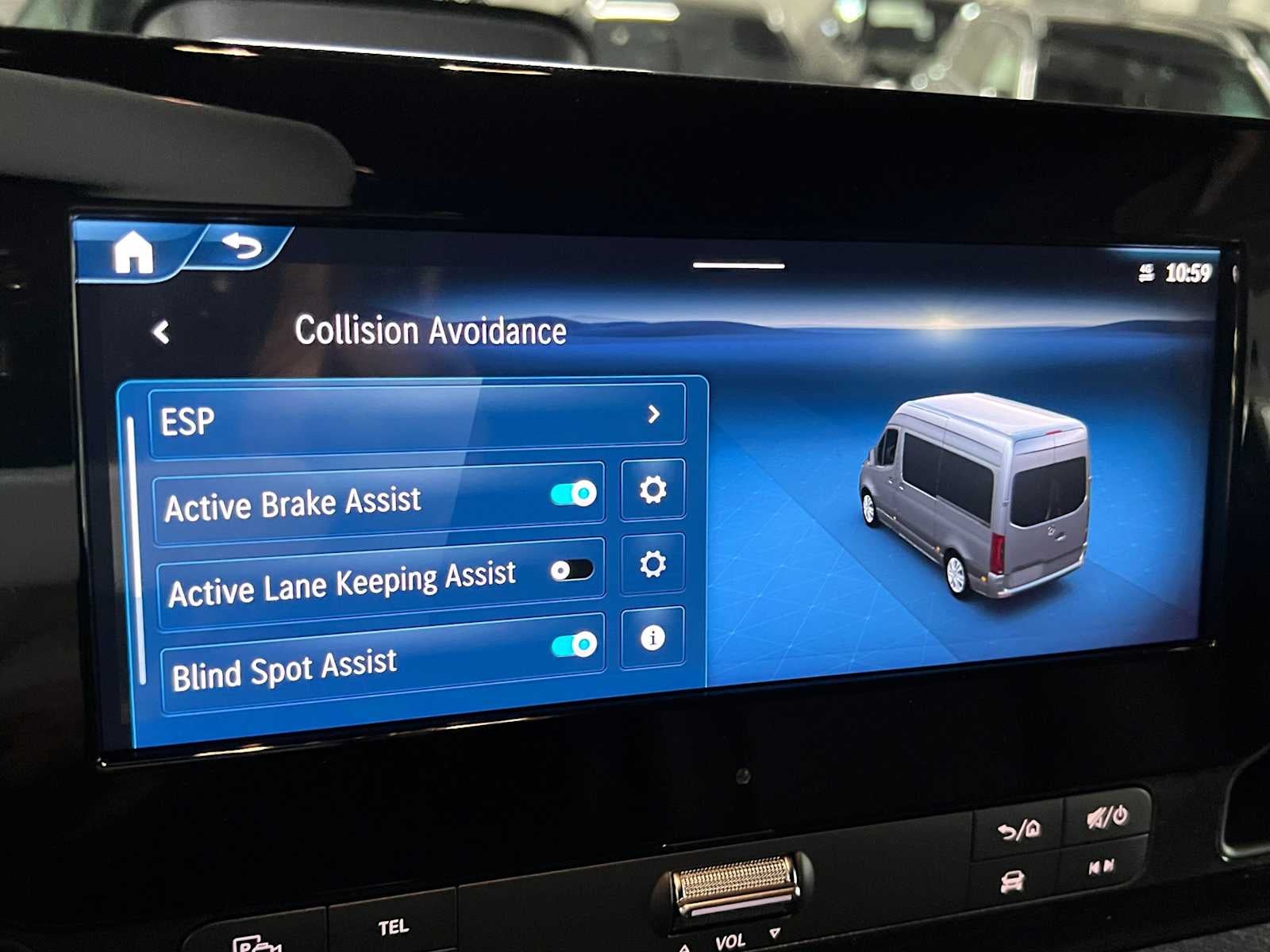 2026 Mercedes-Benz Sprinter 2500 Standard Roof I4 Diesel HO 144 AWD