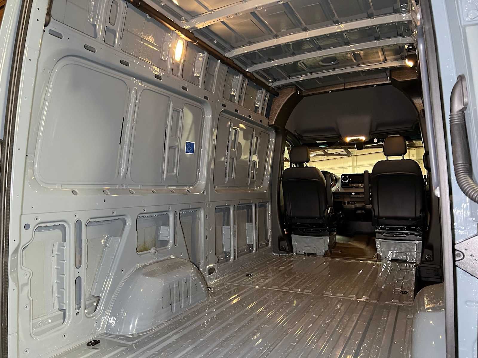 2026 Mercedes-Benz Sprinter 2500 Standard Roof I4 Diesel HO 144 AWD