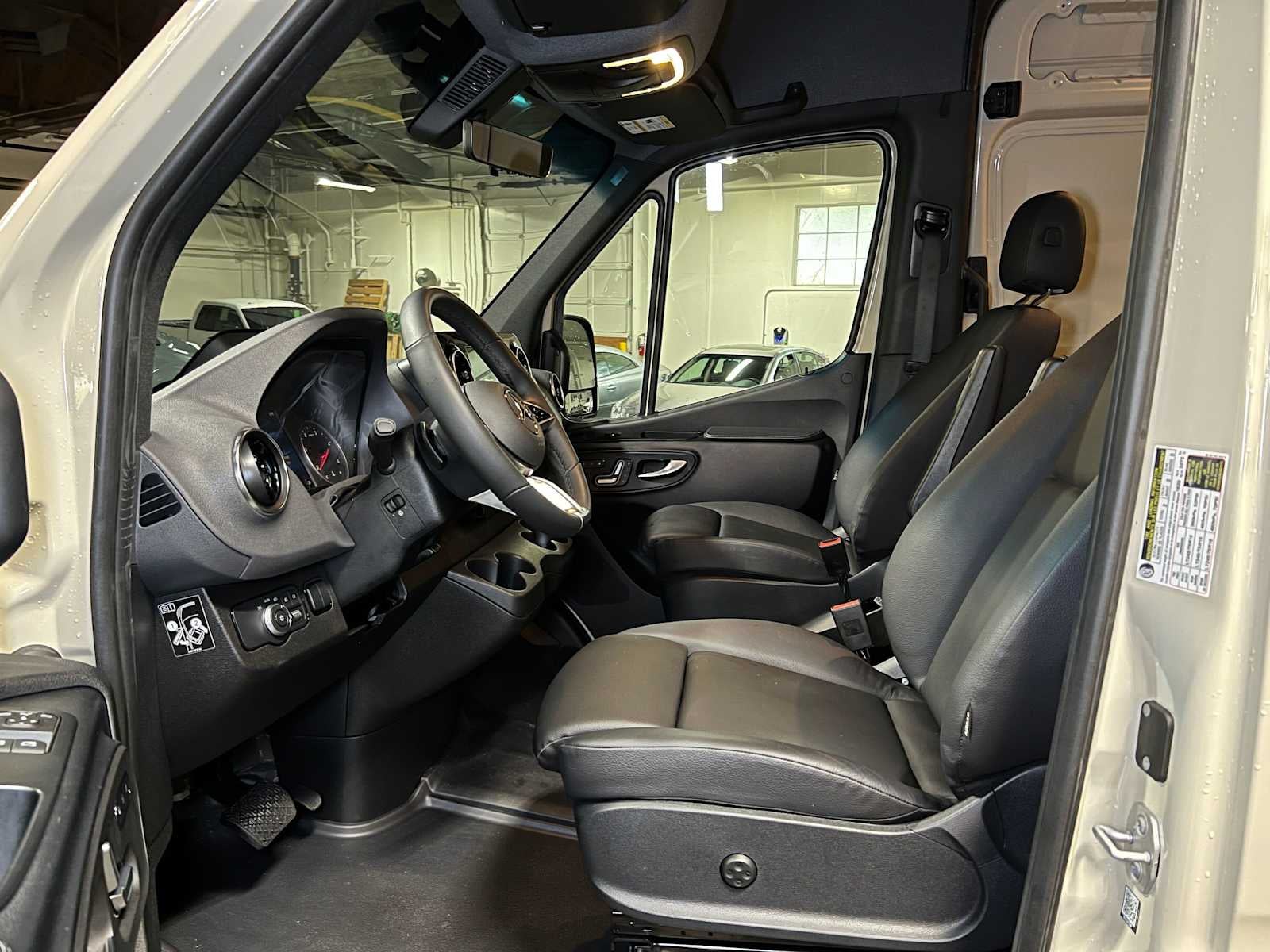 2026 Mercedes-Benz Sprinter 2500 Standard Roof I4 Diesel HO 144 AWD