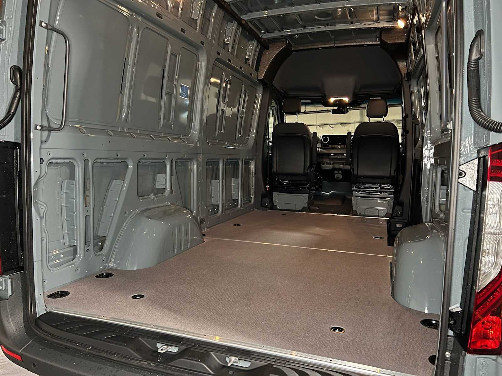 2026 Mercedes-Benz Sprinter 2500 Standard Roof I4 Diesel HO 144 AWD