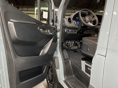 2026 Mercedes-Benz Sprinter 2500 Standard Roof I4 Diesel HO 144 AWD