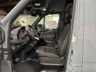 2026 Mercedes-Benz Sprinter 2500 Standard Roof I4 Diesel HO 144 AWD