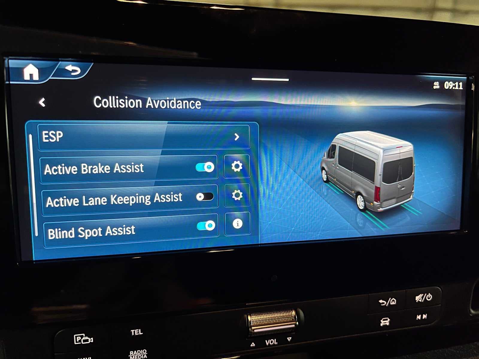 2026 Mercedes-Benz Sprinter 2500 Standard Roof I4 Diesel HO 144 AWD