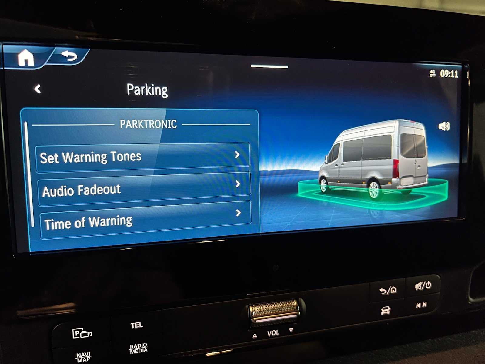 2026 Mercedes-Benz Sprinter 2500 Standard Roof I4 Diesel HO 144 AWD