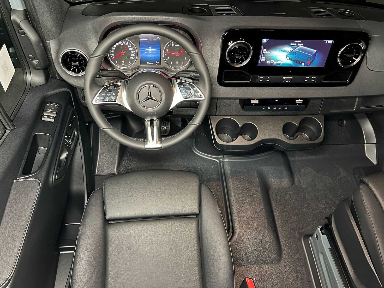 2026 Mercedes-Benz Sprinter 2500 Standard Roof I4 Diesel HO 144 AWD