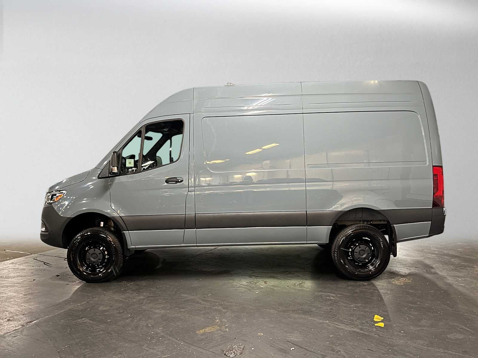 2026 Mercedes-Benz Sprinter 2500 Standard Roof I4 Diesel HO 144 AWD