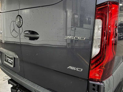 2026 Mercedes-Benz Sprinter 2500 Standard Roof I4 Diesel HO 144 AWD