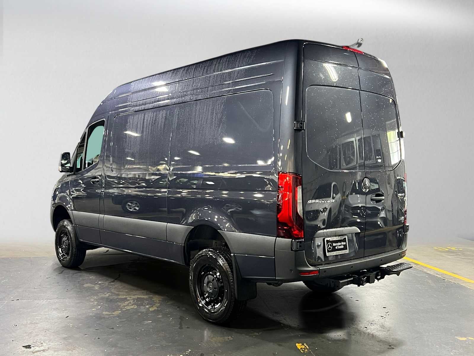 2026 Mercedes-Benz Sprinter 2500 Standard Roof I4 Diesel HO 144 AWD