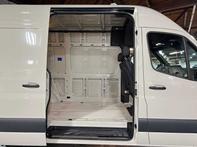 2026 Mercedes-Benz Sprinter 2500 Standard Roof I4 Diesel HO 144 AWD