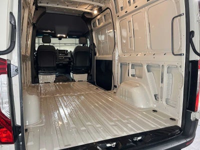 2026 Mercedes-Benz Sprinter 2500 Standard Roof I4 Diesel HO 144 AWD