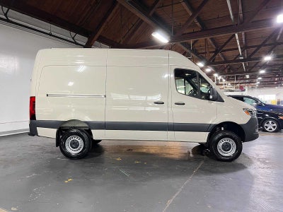 2026 Mercedes-Benz Sprinter 2500 Standard Roof I4 Diesel HO 144 AWD