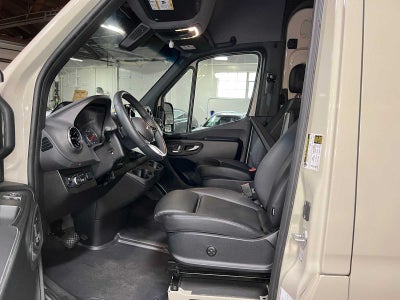 2026 Mercedes-Benz Sprinter 2500 Standard Roof I4 Diesel HO 144 AWD