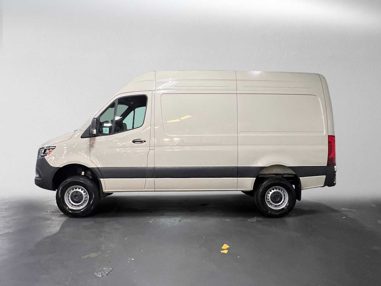 2026 Mercedes-Benz Sprinter 2500 Standard Roof I4 Diesel HO 144 AWD
