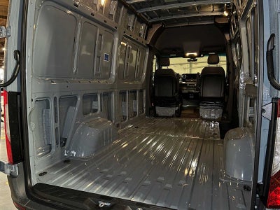 2026 Mercedes-Benz Sprinter 2500 Standard Roof I4 Diesel HO 144 AWD