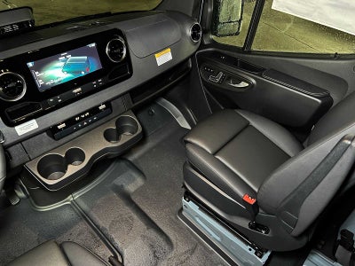 2026 Mercedes-Benz Sprinter 2500 Standard Roof I4 Diesel HO 144 AWD