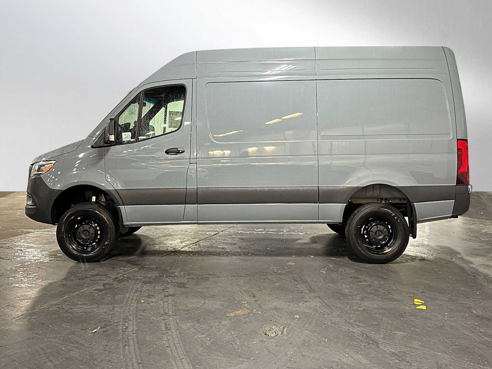 2026 Mercedes-Benz Sprinter 2500 Standard Roof I4 Diesel HO 144 AWD