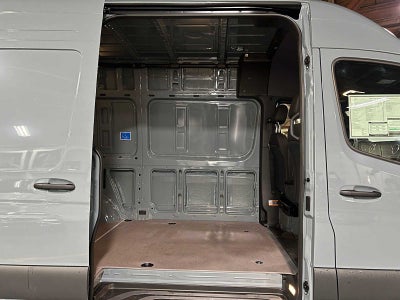 2026 Mercedes-Benz Sprinter 2500 Standard Roof I4 Diesel HO 144 AWD