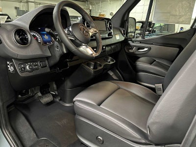 2026 Mercedes-Benz Sprinter 2500 Standard Roof I4 Diesel HO 144 AWD
