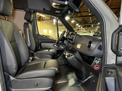 2026 Mercedes-Benz Sprinter 2500 Standard Roof I4 Diesel HO 144 AWD