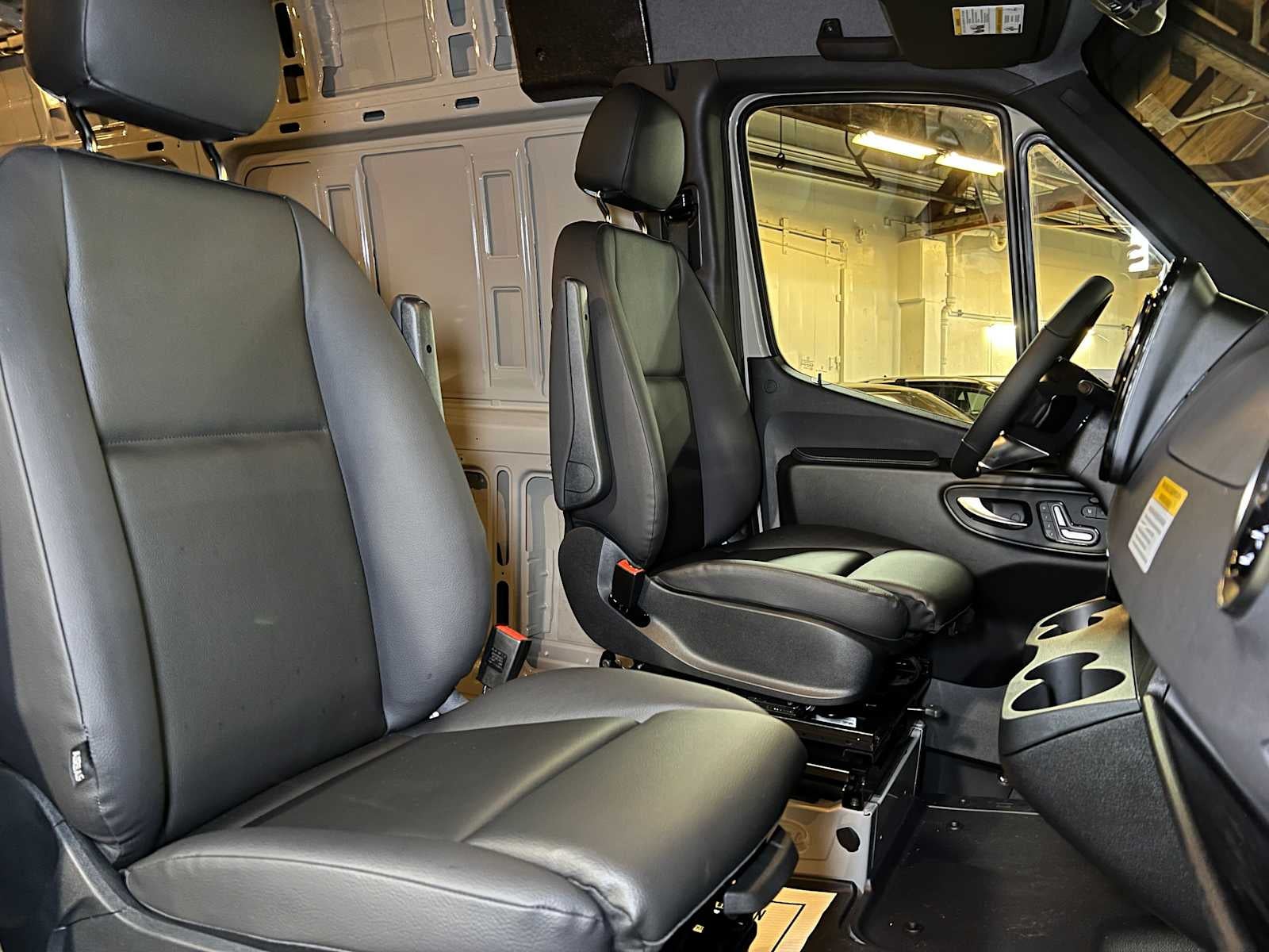 2026 Mercedes-Benz Sprinter 2500 Standard Roof I4 Diesel HO 144 AWD