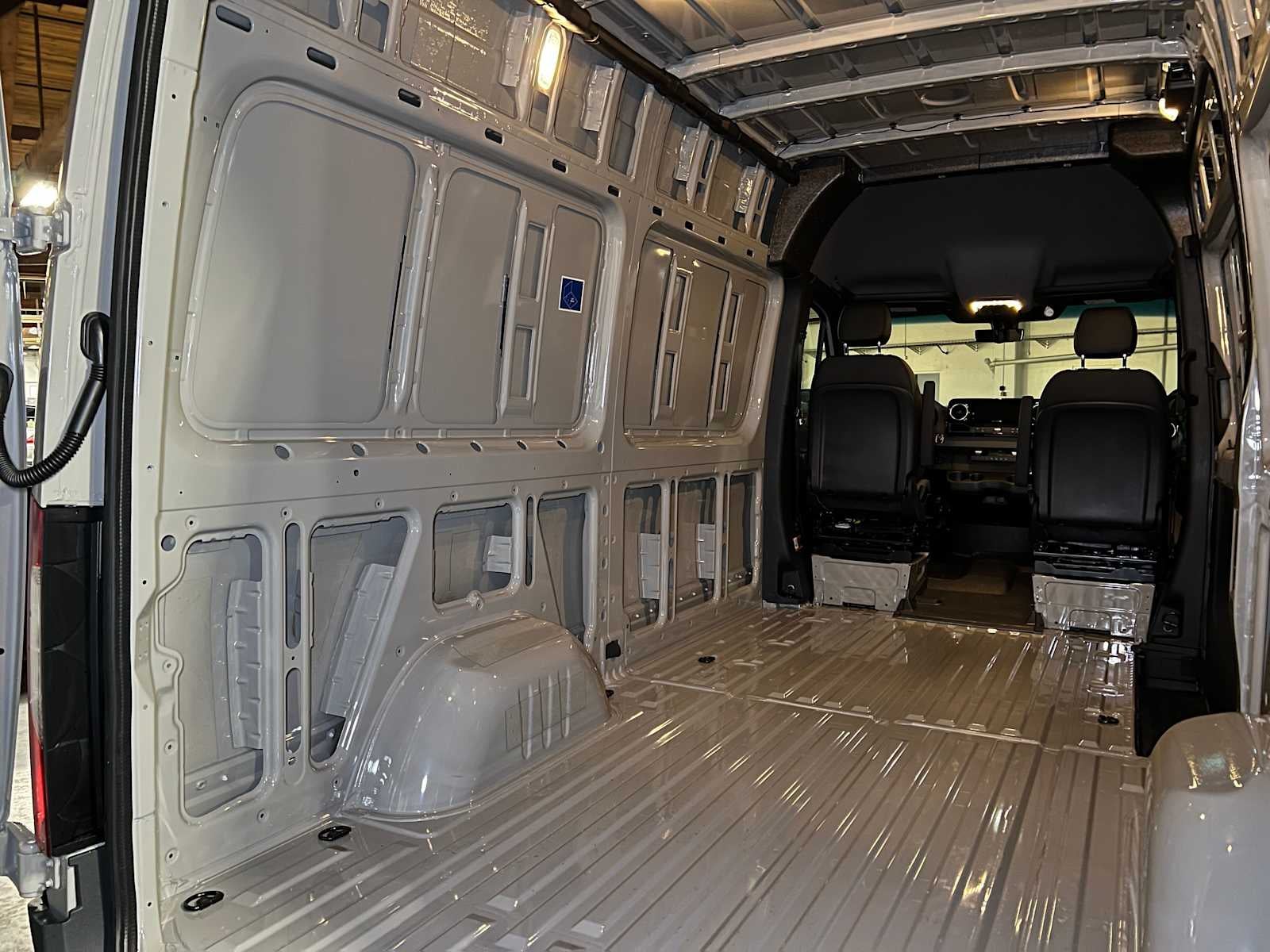 2026 Mercedes-Benz Sprinter 2500 Standard Roof I4 Diesel HO 144 AWD