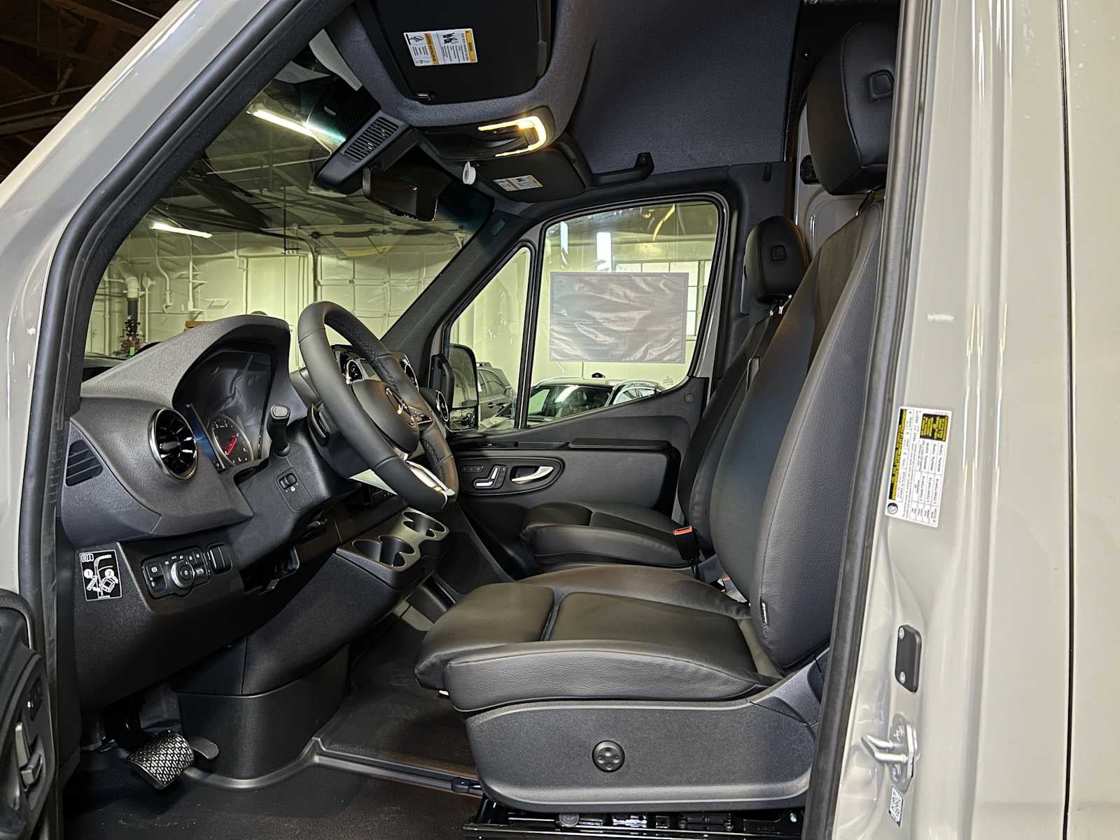 2026 Mercedes-Benz Sprinter 2500 Standard Roof I4 Diesel HO 144 AWD